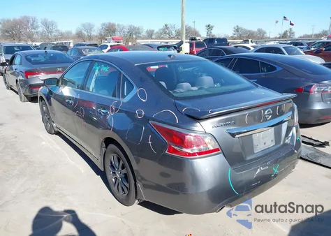 2015 Nissan Altima 2.5 S z USA, uszkodzony, nr VIN 1N4AL3AP1FC493516